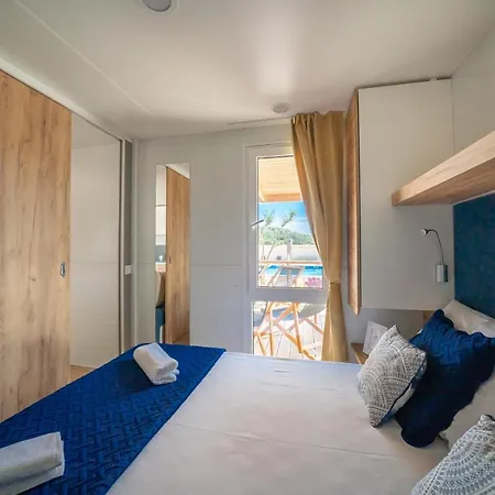 Prestige Villas Pool Yard 4* Drage