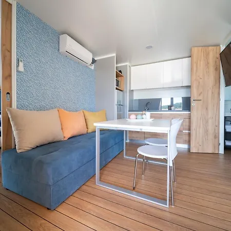 Prestige Villas Pool Yard Park za odmor