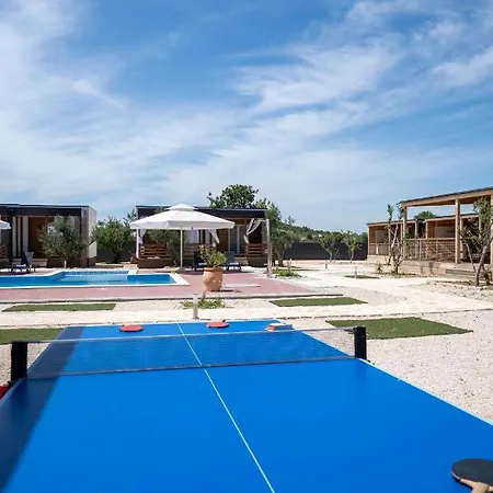Prestige Villas Pool Yard Holiday park 4*