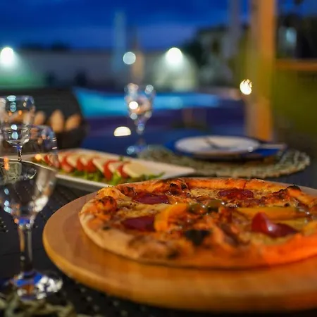 Prestige Villas Pool Yard Holiday park 4*