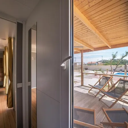 Holiday park Prestige Villas Pool Yard Drage