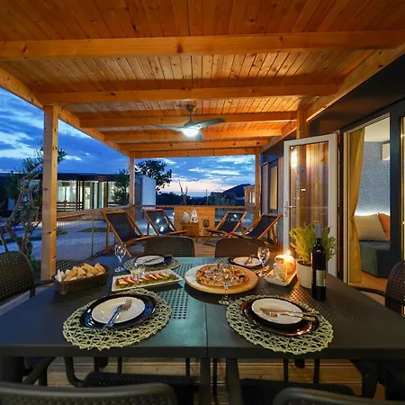 Prestige Villas Pool Yard Holiday park 4*