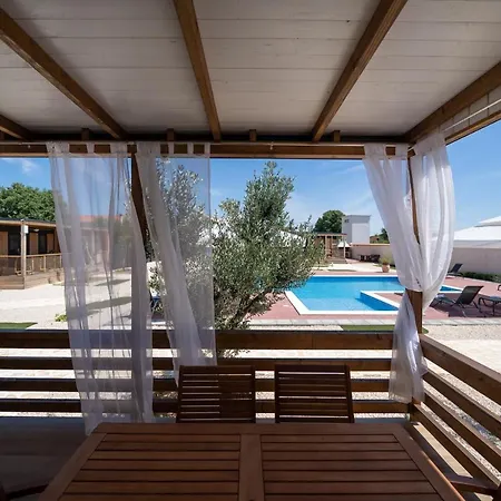 Prestige Villas Pool Yard Holiday park