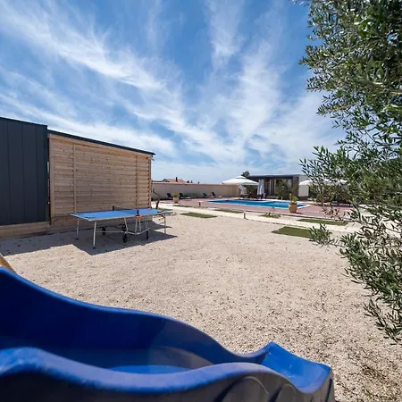 Prestige Villas Pool Yard Holiday park 4*