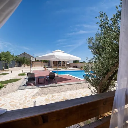 Prestige Villas Pool Yard Holiday park 4*