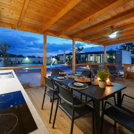 Holiday park Prestige Villas Pool Yard Drage