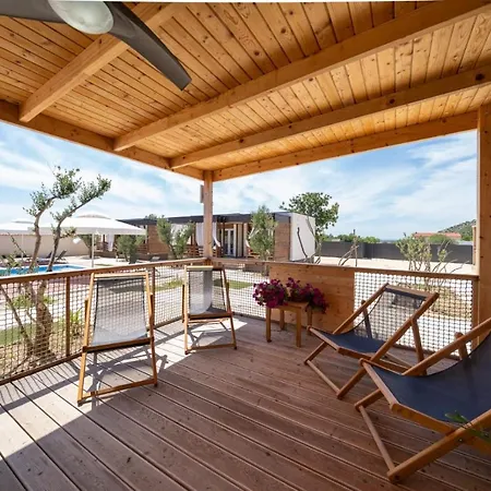 Holiday park Prestige Villas Pool Yard 4*